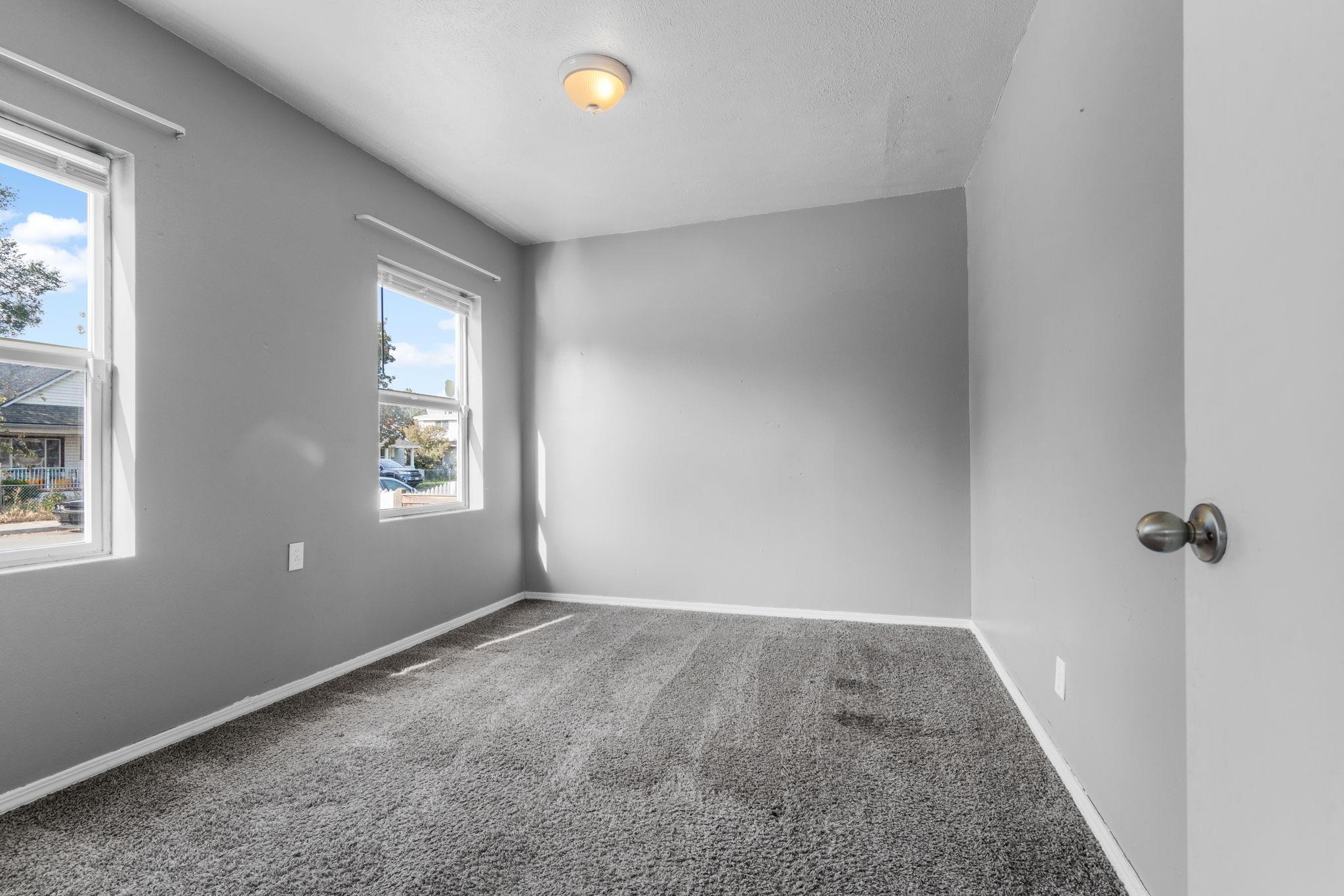 1708 East Tilsley Place Spokane, WA 99207 - Photo 11 of 23