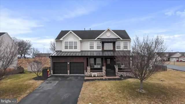 $434,900 | 3831 Rolling Hills Drive, Greencastle, PA 17225