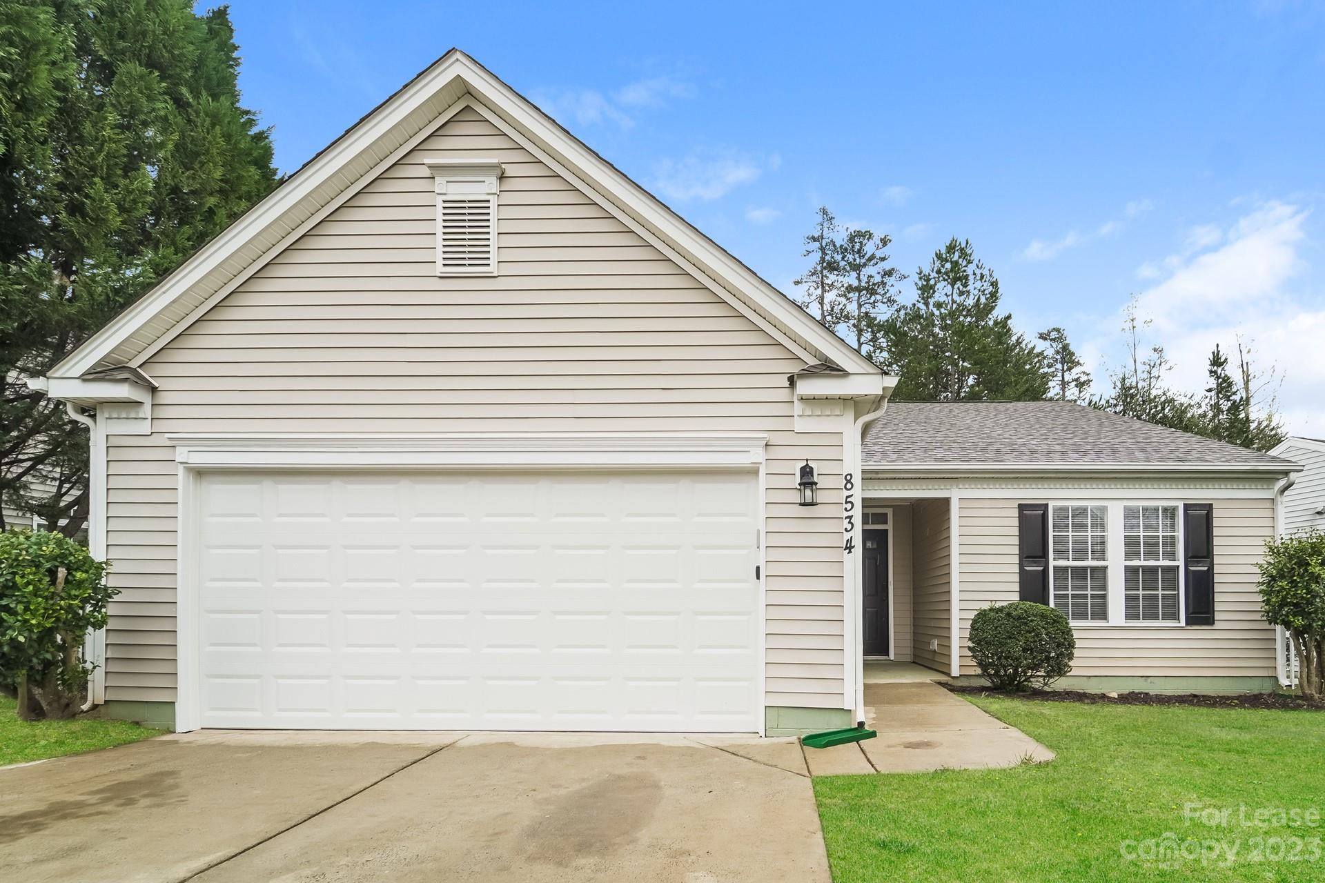 8534 Filbert Lane, Charlotte, NC 28215 Compass