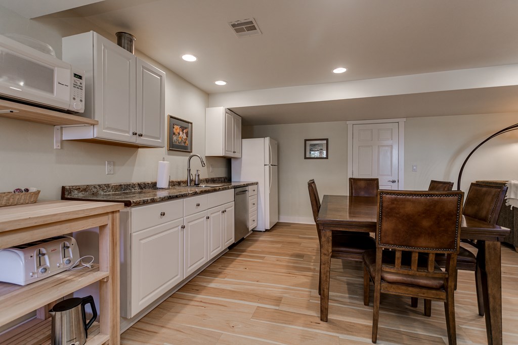 4951 Country View Road Sturgeon Bay, WI 54235 - Photo 35 of 77 Gallery Image 35