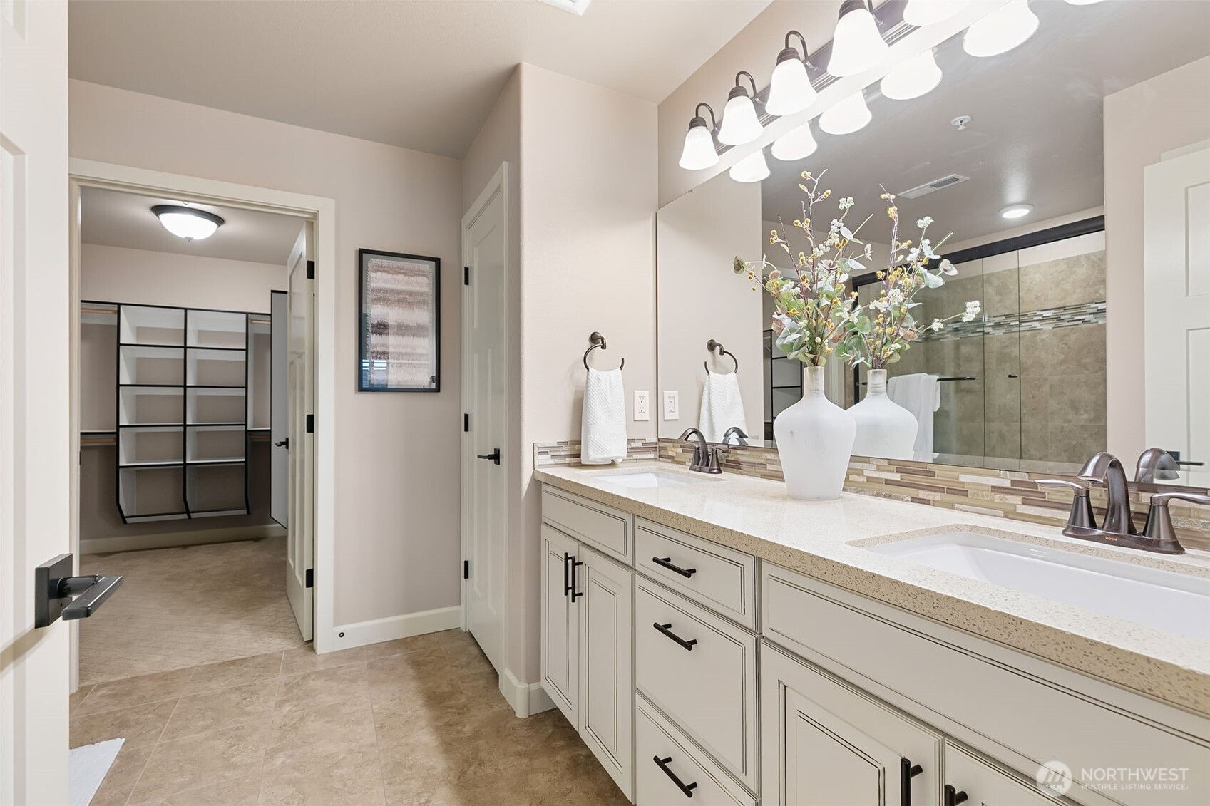 8905 Occidental Road, Unit 102A Yakima, WA 98903 - Photo 12 of 32