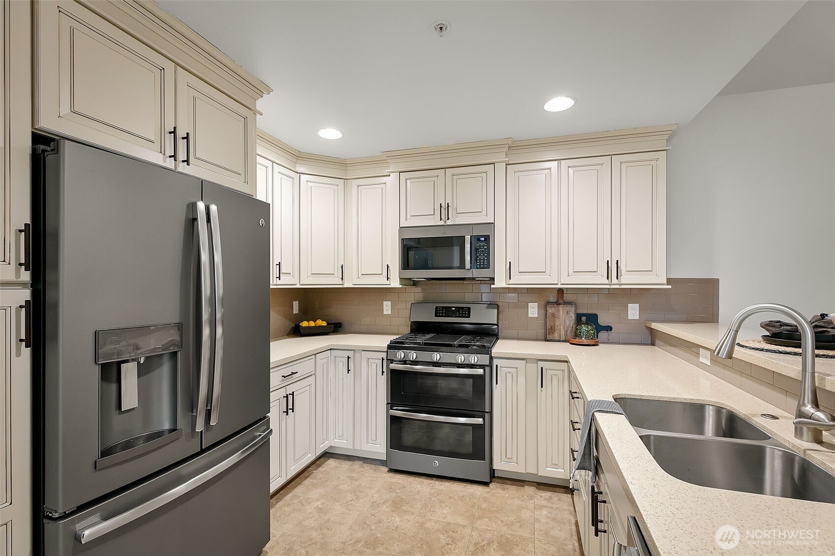 8905 Occidental Road, Unit 102A Yakima, WA 98903 - Photo 9 of 32