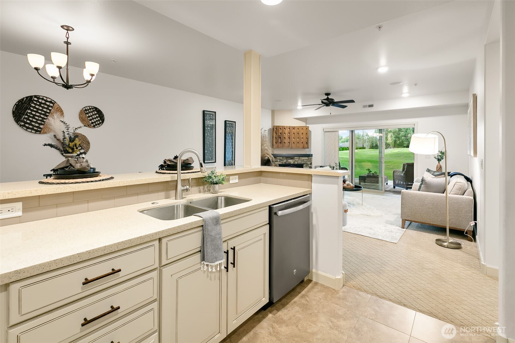 8905 Occidental Road, Unit 102A Yakima, WA 98903 - Photo 10 of 32