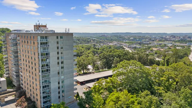 $225,000 | 1131 Stringers Ridge Road, Unit 7C, Chattanooga, TN 37405