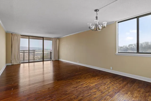 $225,000 | 1131 Stringers Ridge Road, Unit 7C, Chattanooga, TN 37405