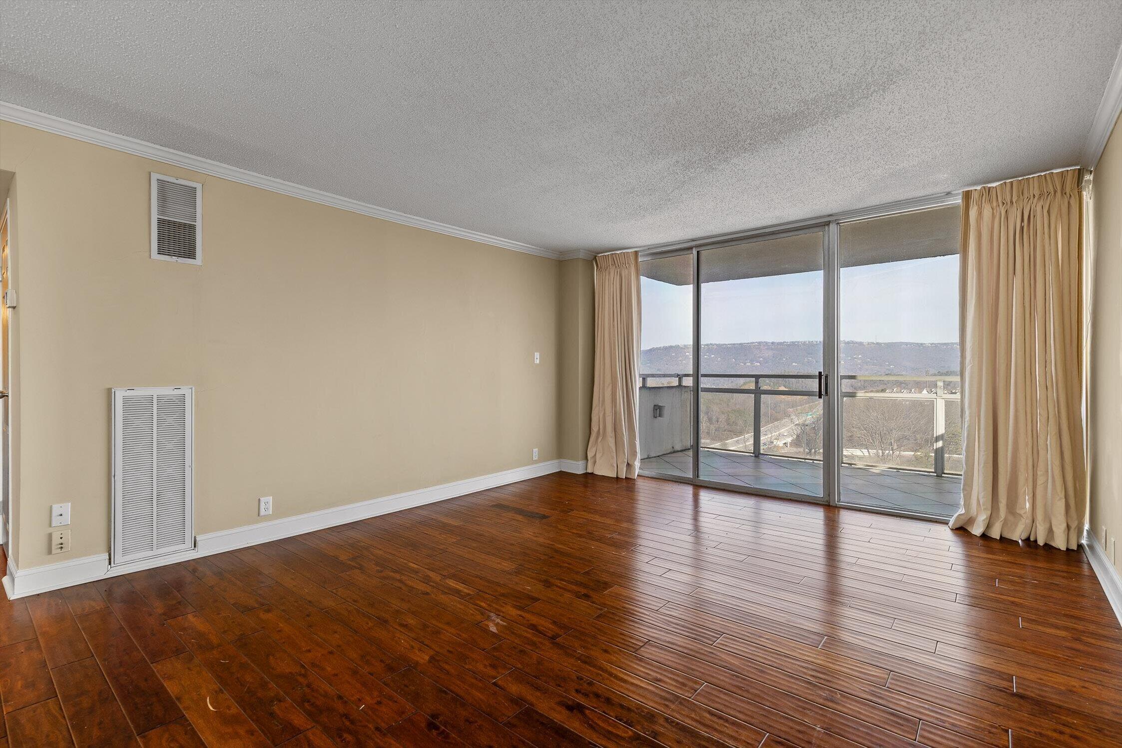 1131 Stringers Ridge Road, Unit 7C Chattanooga, TN 37405 - Photo 6 of 37 1131 Stringers Ridge Rd., #7C