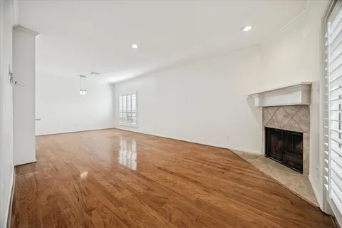 $298,000 | 2220 Bering Drive, Unit 26, Houston, TX 77057