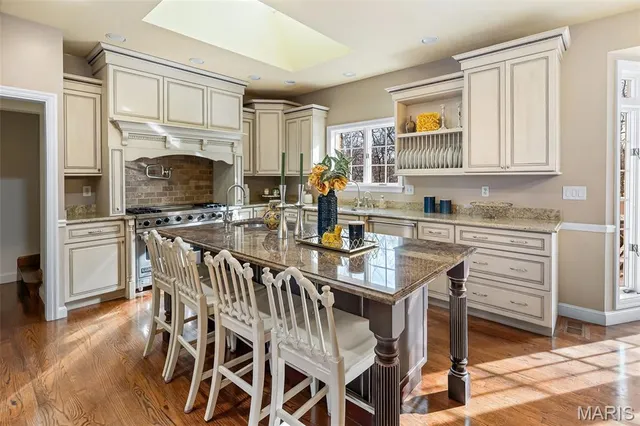 $1,900,000 | 115 Cobblestone Hill, O'Fallon, IL 62269