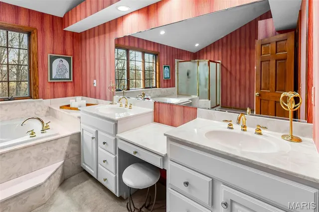 $1,900,000 | 115 Cobblestone Hill, O'Fallon, IL 62269