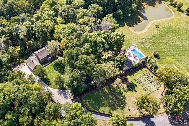 $1,900,000 | 115 Cobblestone Hill, O'Fallon, IL 62269