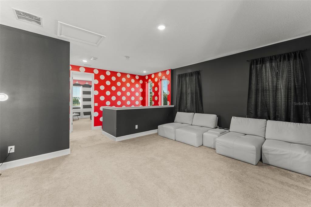 1531 Fairview Circle Reunion, FL 34747 - Photo 25 of 42 a living room with furniture