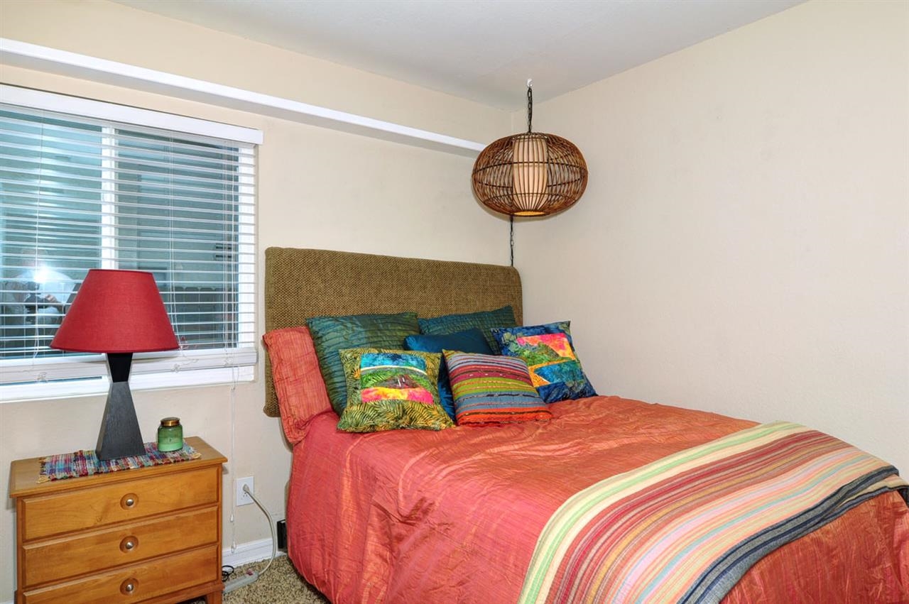 1919 Village Wood Road Encinitas, CA 92024 - Photo 16 of 23 Gallery Image 16