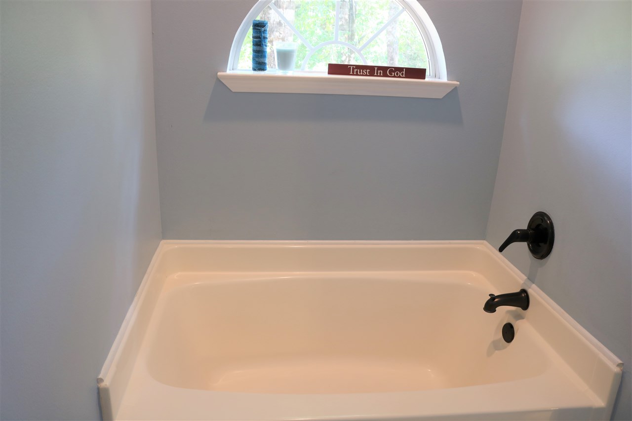 14798 Styx River Road Stapleton, AL 36578 - Photo 42 of 50 Master tub