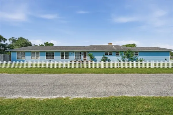 $2,100 | 651 West Wilson Avenue, Aransas Pass, TX 78336