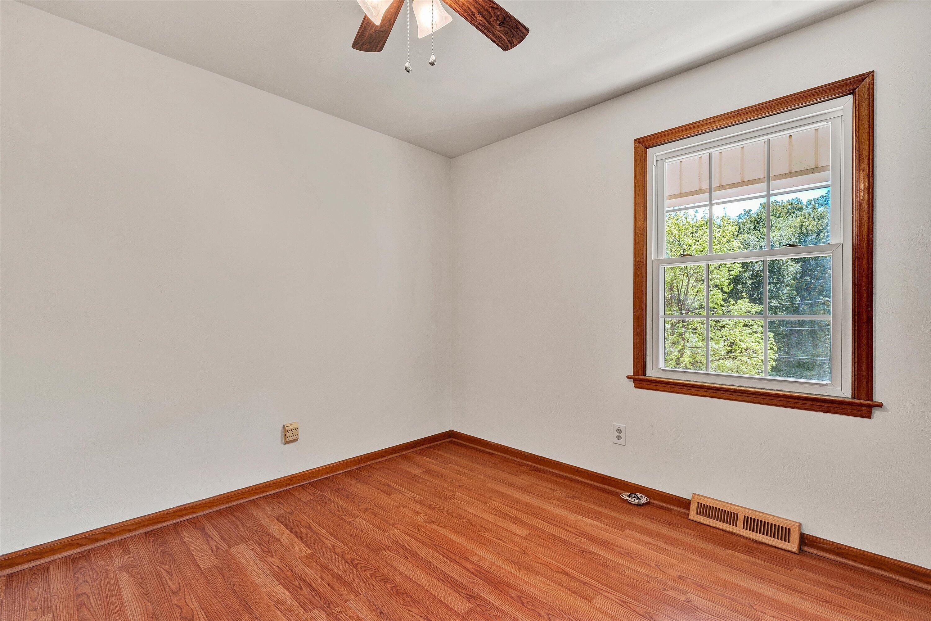 133 Kelsey Way Fincastle, VA 24090 - Photo 25 of 58 an empty room with a window