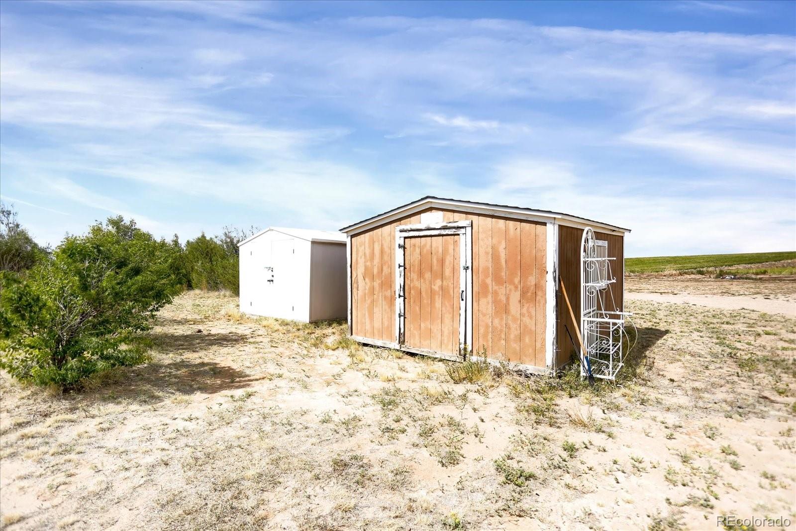 7500 North Converse Road Bennett, CO 80102 - Photo 39 of 41 Gallery Image 39