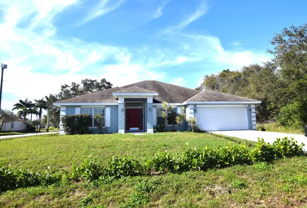 $2,750 | 2198 Southwest Cameo Boulevard, Port St. Lucie, FL 34953