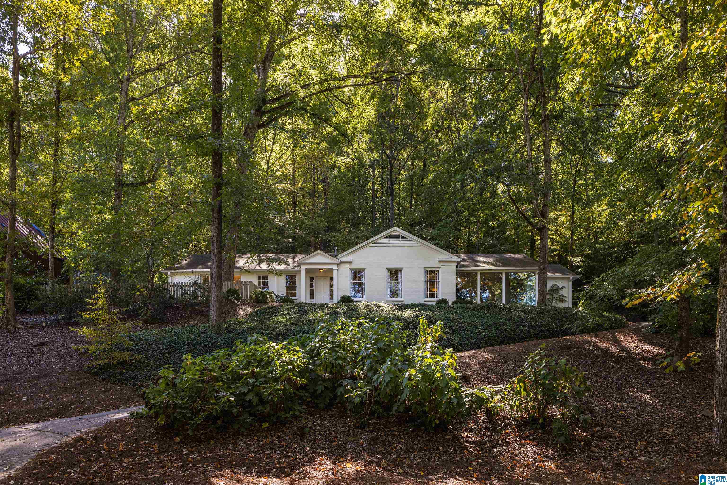 3303 Overbrook Road Birmingham, AL 35213 - Photo 3 of 43