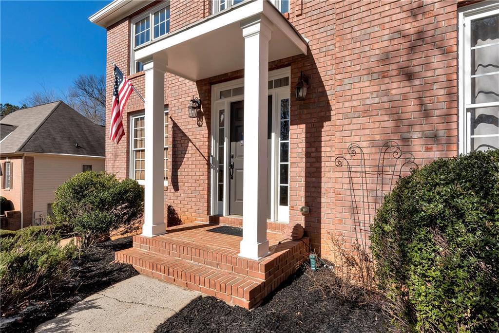 7085 Burwick Lane Cumming, GA 30040 - Photo 4 of 69