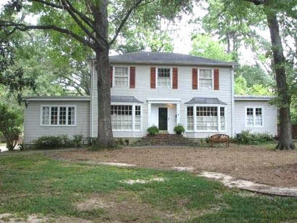 912 Brookwood Road Jackson, MS 39206 - Photo 1 of 1 Photo 1