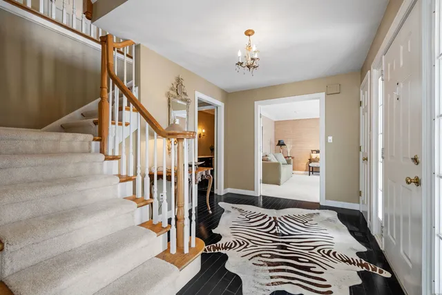 $615,000 | 728 Stonebridge Road, Frankfort, IL 60423