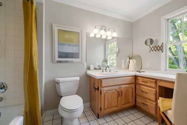 $615,000 | 728 Stonebridge Road, Frankfort, IL 60423