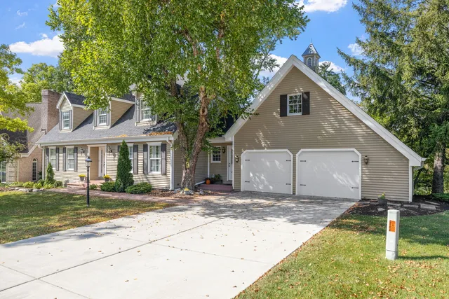 $615,000 | 728 Stonebridge Road, Frankfort, IL 60423