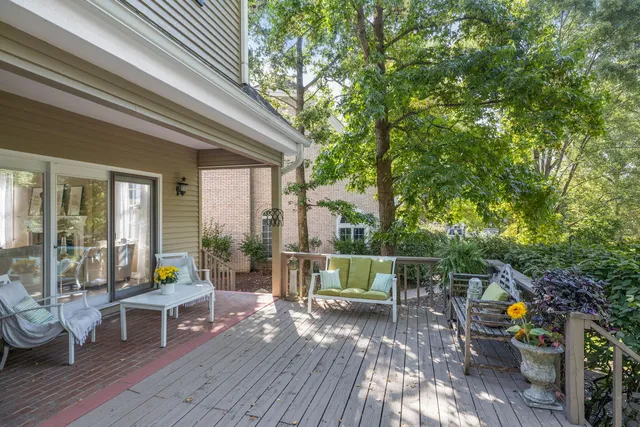 $615,000 | 728 Stonebridge Road, Frankfort, IL 60423