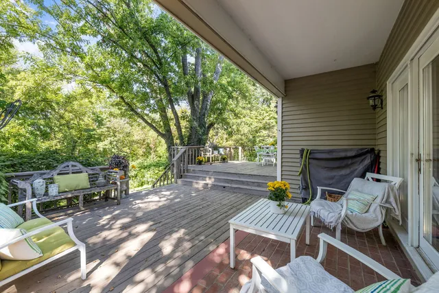 $615,000 | 728 Stonebridge Road, Frankfort, IL 60423