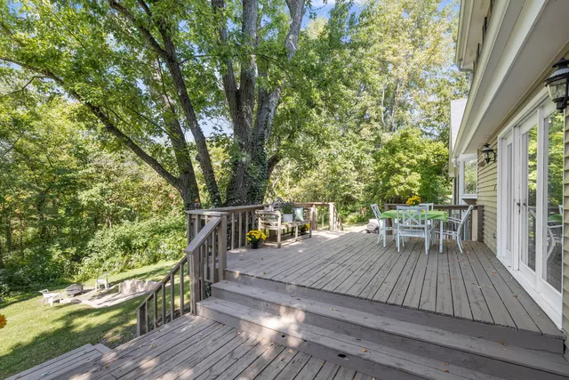 $615,000 | 728 Stonebridge Road, Frankfort, IL 60423