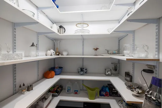 $615,000 | 728 Stonebridge Road, Frankfort, IL 60423