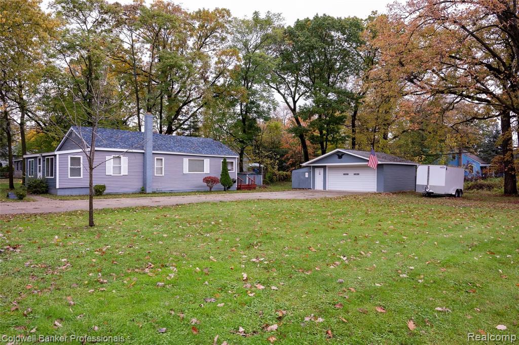 1560 Ladd Road Wolverine Lake, MI 48390 - Photo 15 of 18