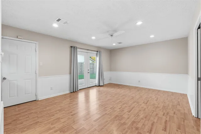 $1,950 | 5814 Viking Drive, Houston, TX 77092