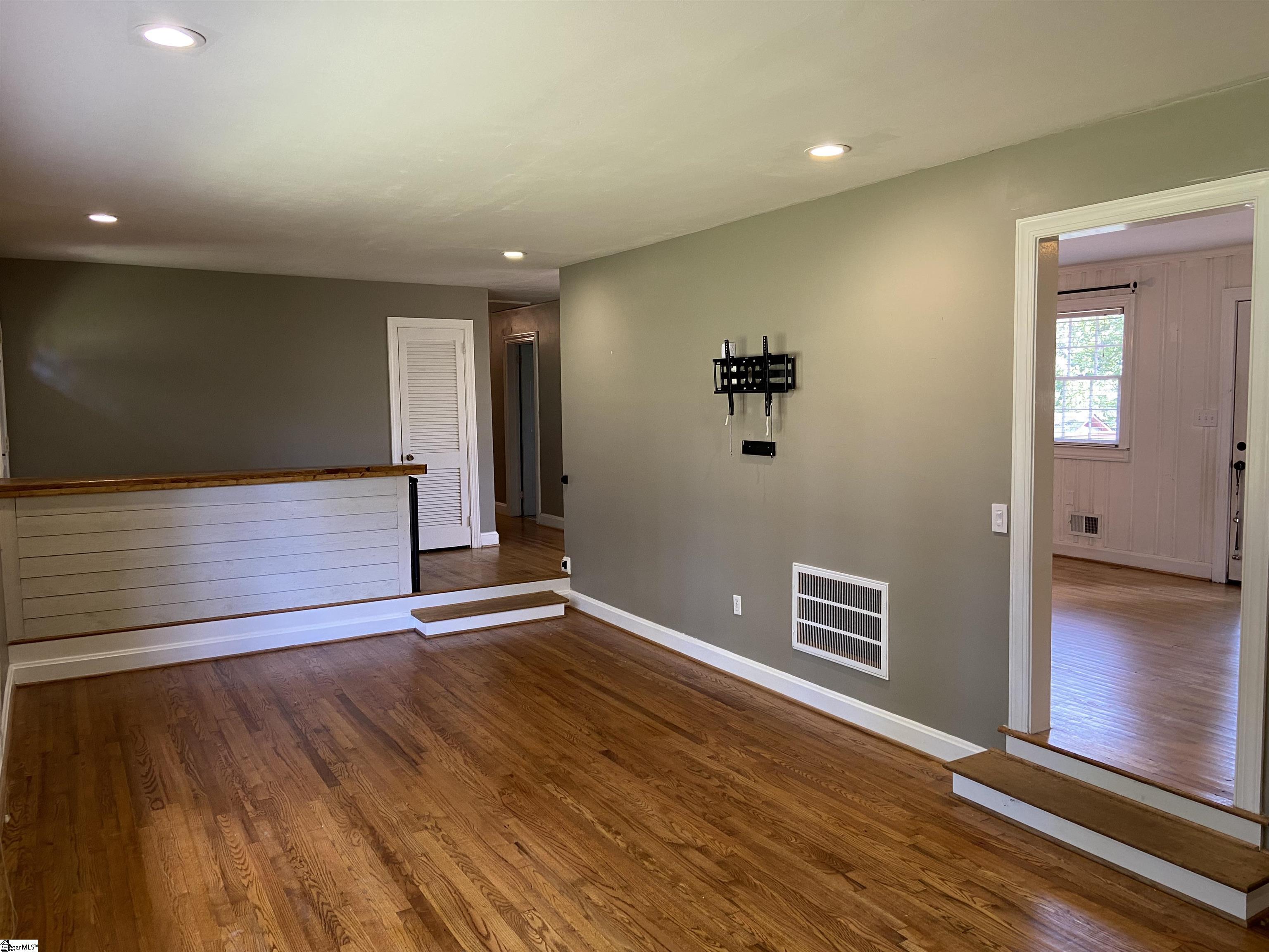 11 Howell Road Greenville, SC 29615 - Photo 11 of 33