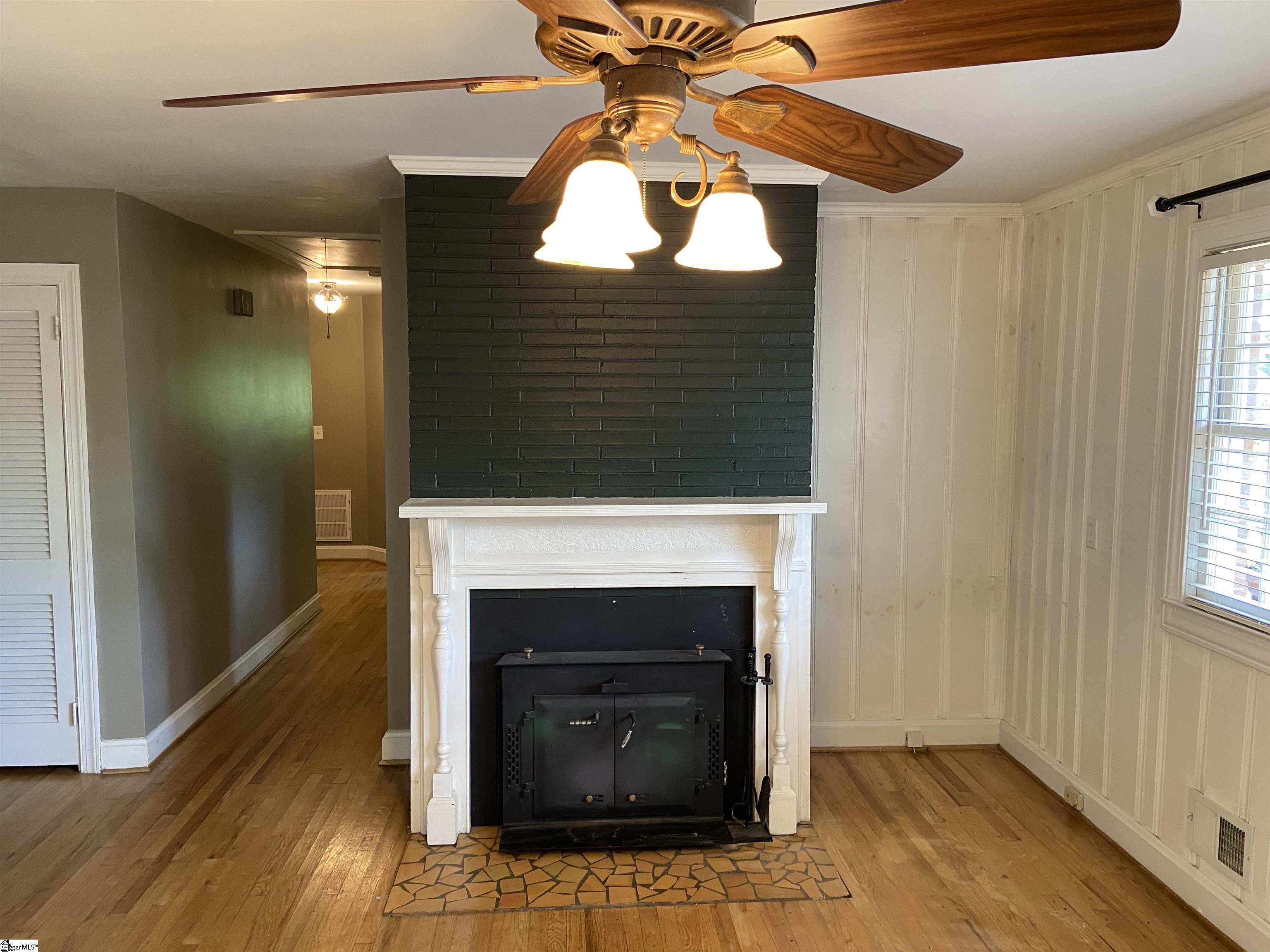 11 Howell Road Greenville, SC 29615 - Photo 18 of 33