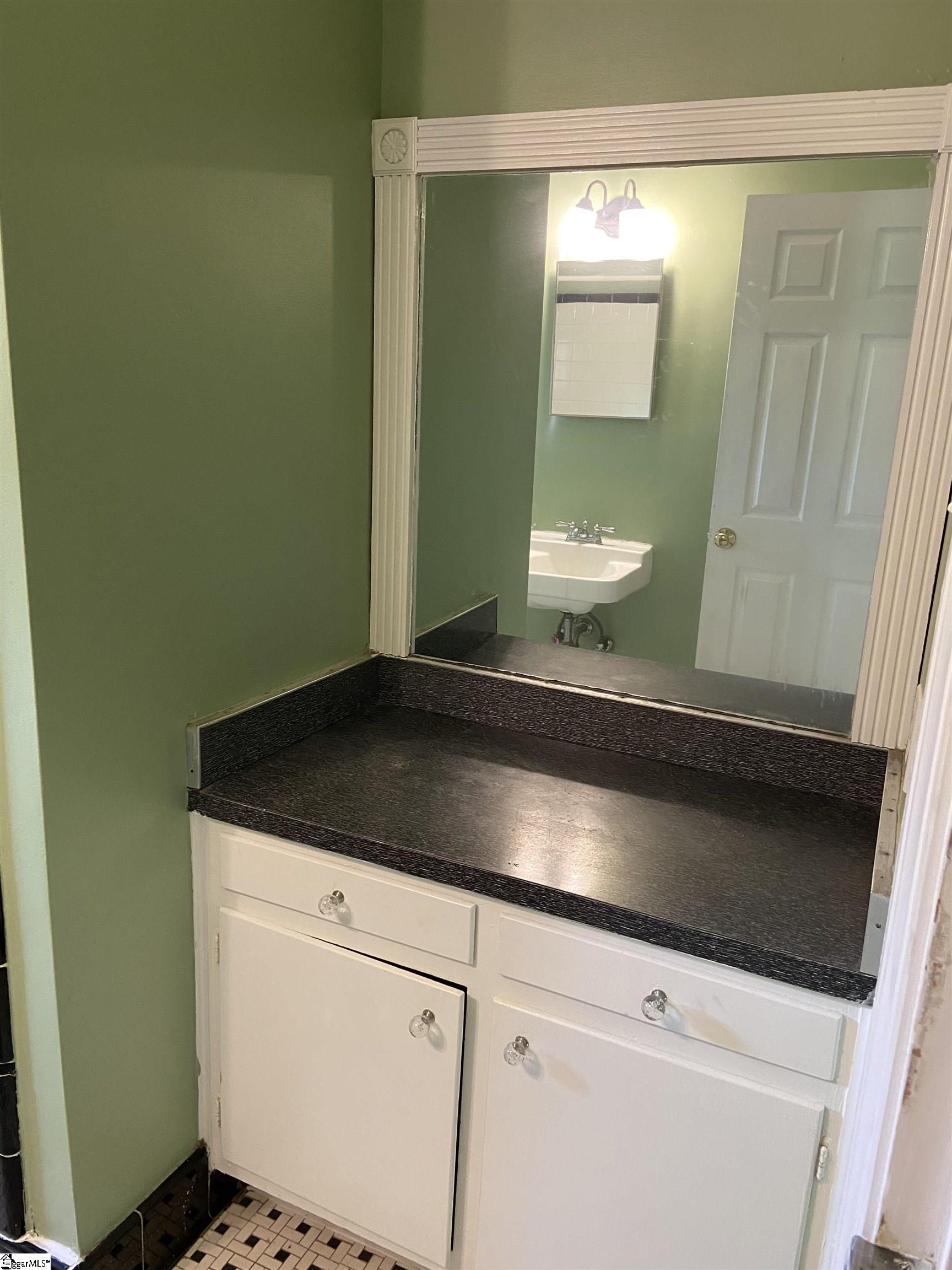 11 Howell Road Greenville, SC 29615 - Photo 22 of 33