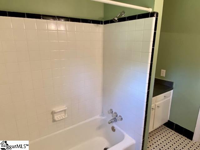 11 Howell Road Greenville, SC 29615 - Photo 23 of 33