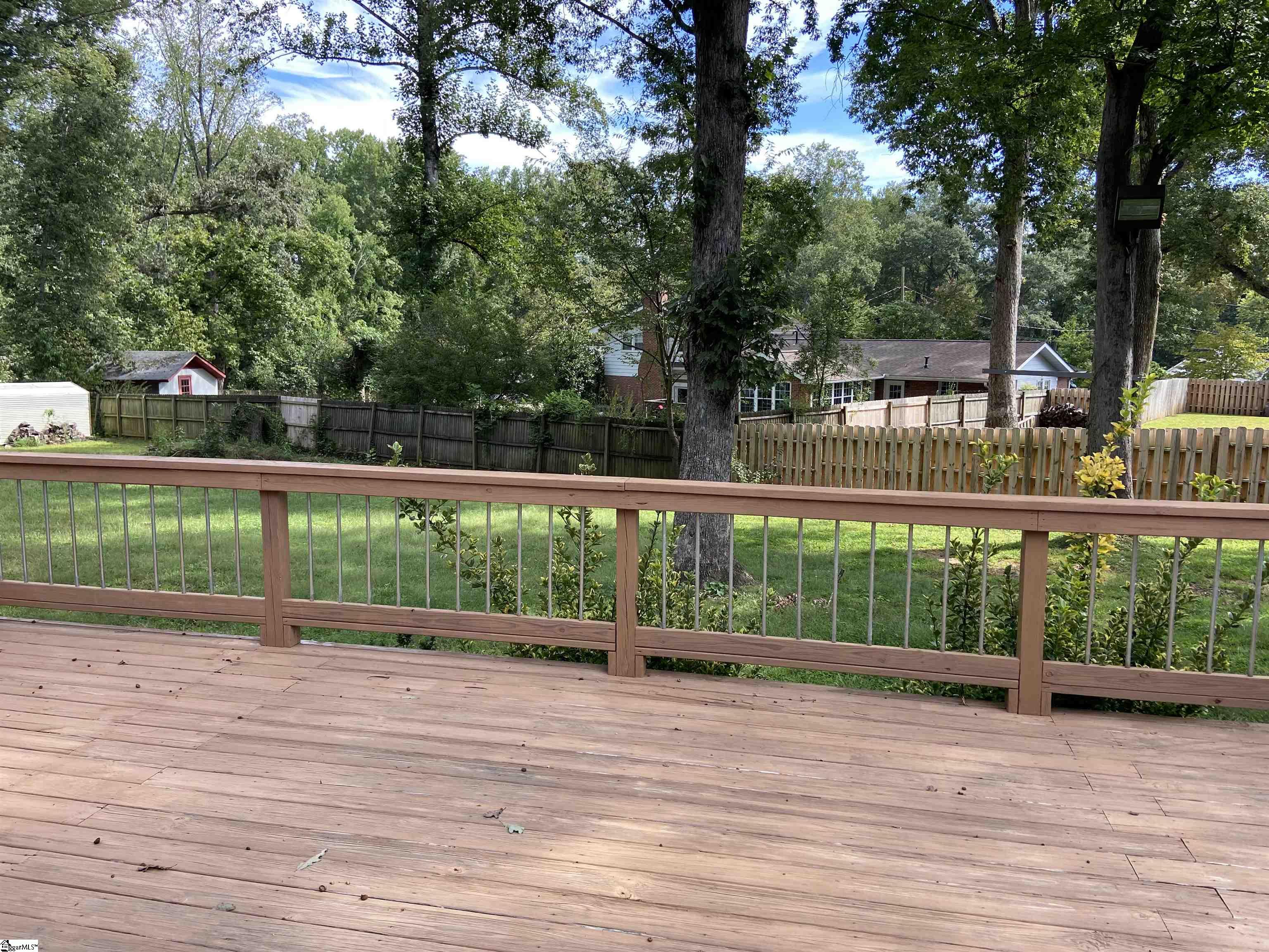 11 Howell Road Greenville, SC 29615 - Photo 4 of 33