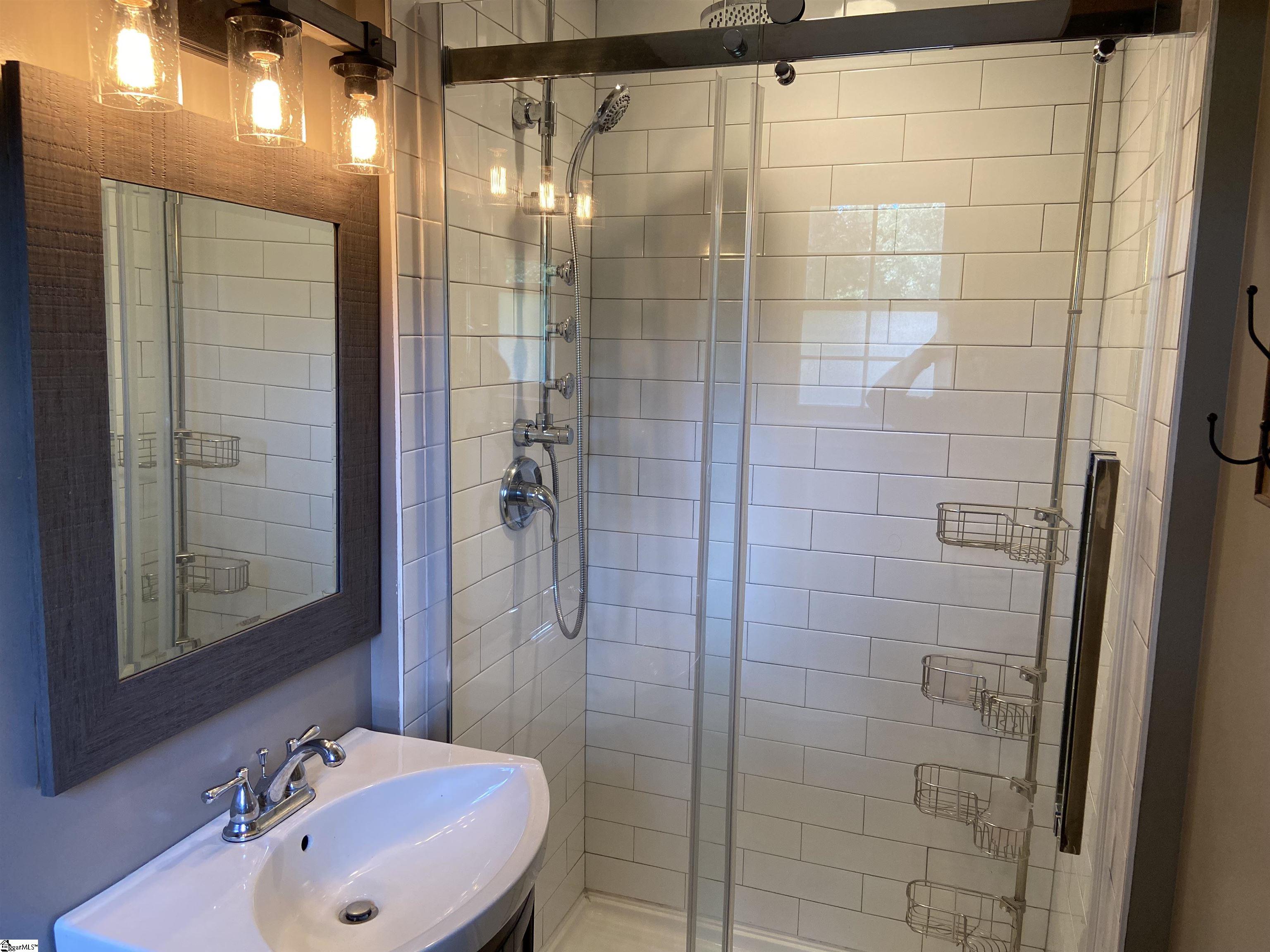 11 Howell Road Greenville, SC 29615 - Photo 32 of 33