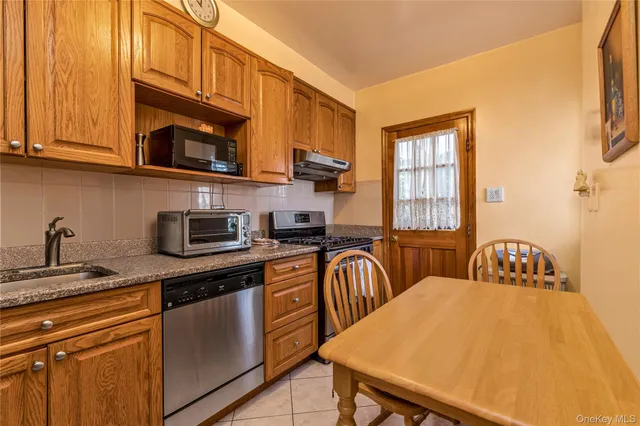 $988,000 | 142-24 61st Road | Queensboro Hill