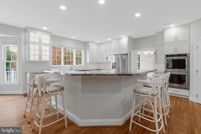 $2,375,000 | 1200 Chadsworth Court, McLean, VA 22102