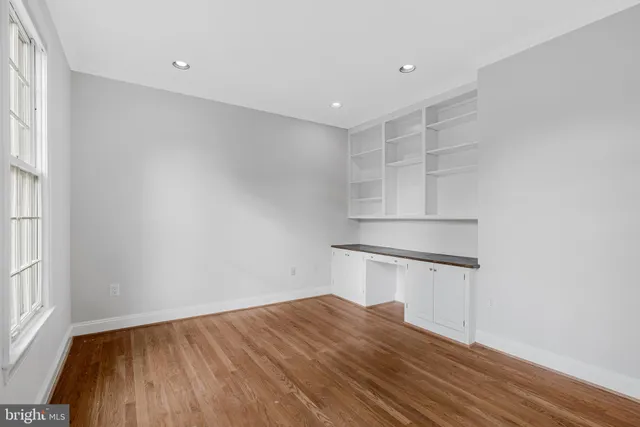 $2,375,000 | 1200 Chadsworth Court, McLean, VA 22102