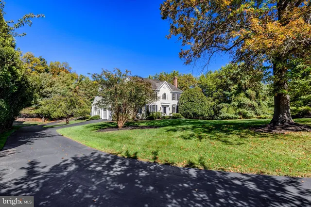 $2,375,000 | 1200 Chadsworth Court, McLean, VA 22102