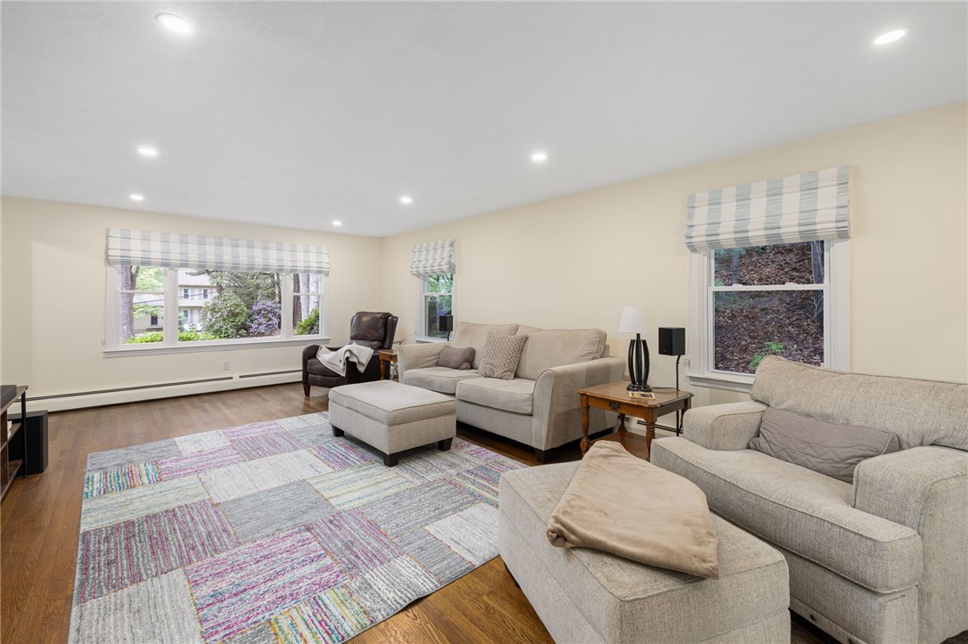 30 Abigail Street Warwick, RI 02818 - Photo 5 of 38