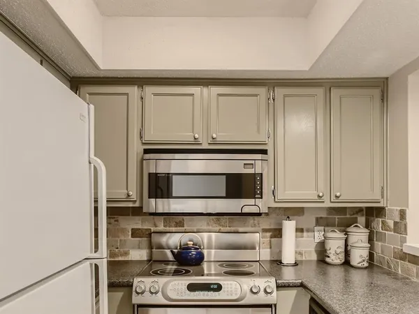 $1,750 | 1404 Norwalk Lane, Unit 213, Austin, TX 78703