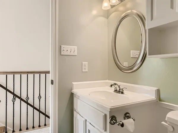 $1,750 | 1404 Norwalk Lane, Unit 213, Austin, TX 78703