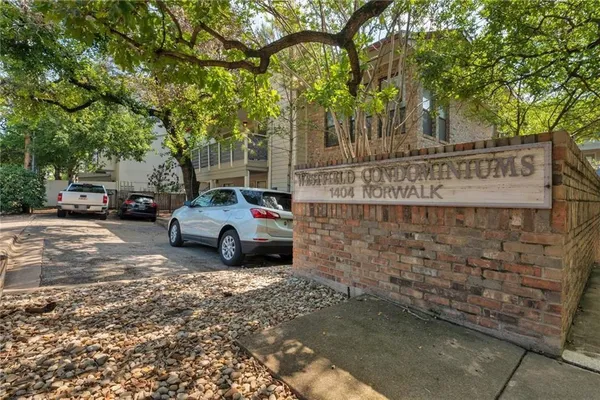 $1,750 | 1404 Norwalk Lane, Unit 213, Austin, TX 78703