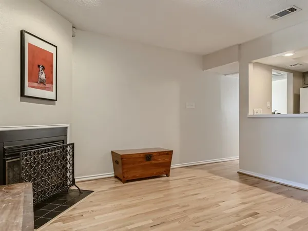 $1,750 | 1404 Norwalk Lane, Unit 213, Austin, TX 78703