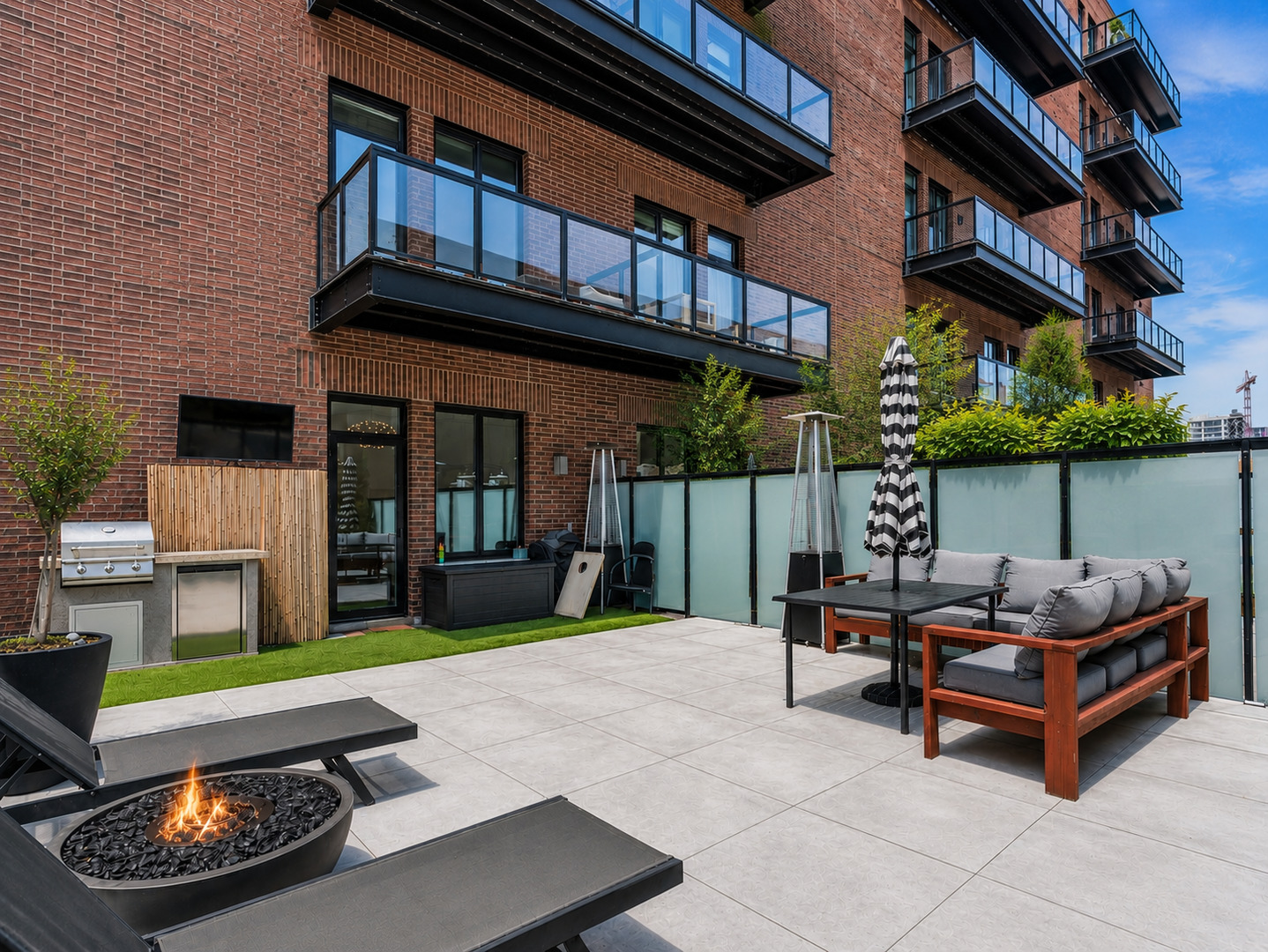 313 South Racine Avenue, Unit 2B Chicago, IL 60607 - Photo 3 of 29