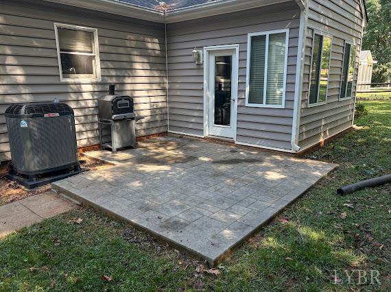 202 Hounds Run Forest, VA 24551 - Photo 38 of 38 a view of a backyard with garage